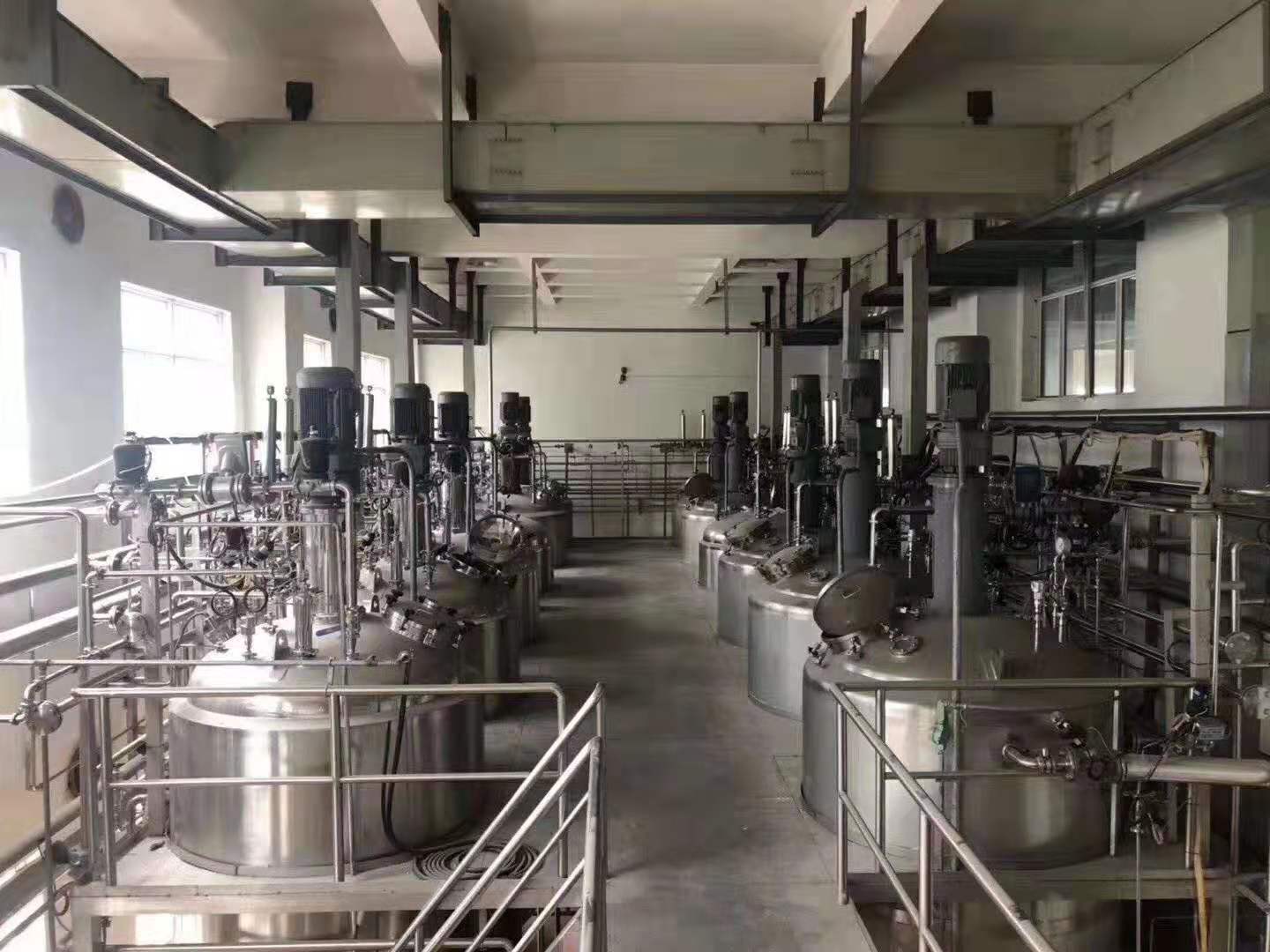 不锈钢罐回收，废旧不锈钢设备回收，报废化工设备回收